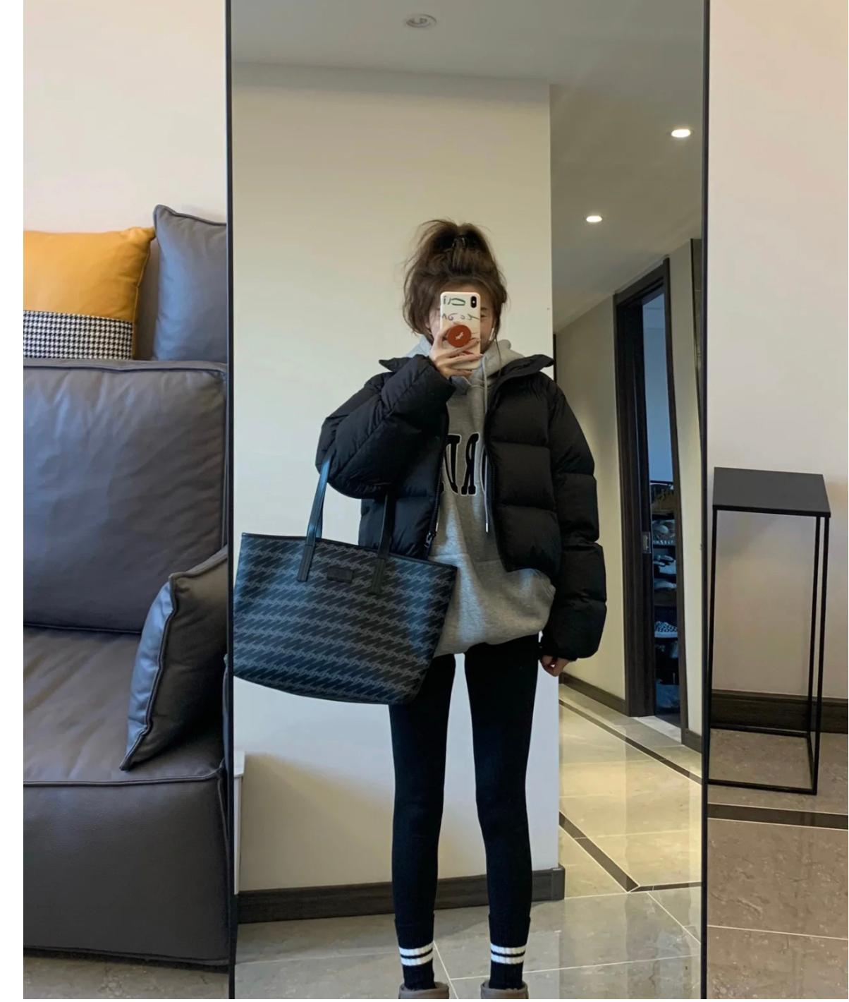 短款羽绒服简约穿搭穿出高级感,小个子冬天穿长款羽绒服好看吗