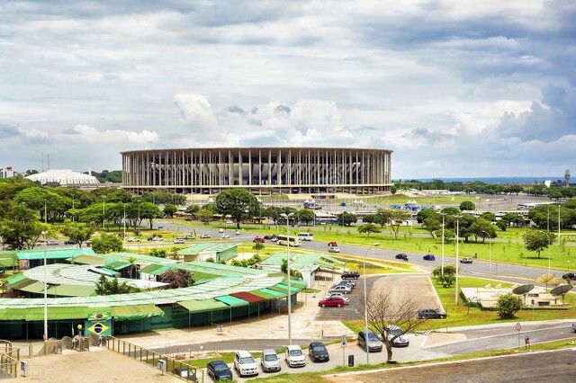 前有迪马利亚后有马丁内斯,小罗和内马尔巅峰期