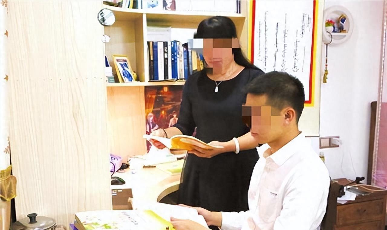 警察抓失足妇女的概率,嫖娼抓获男性女性如何处罚