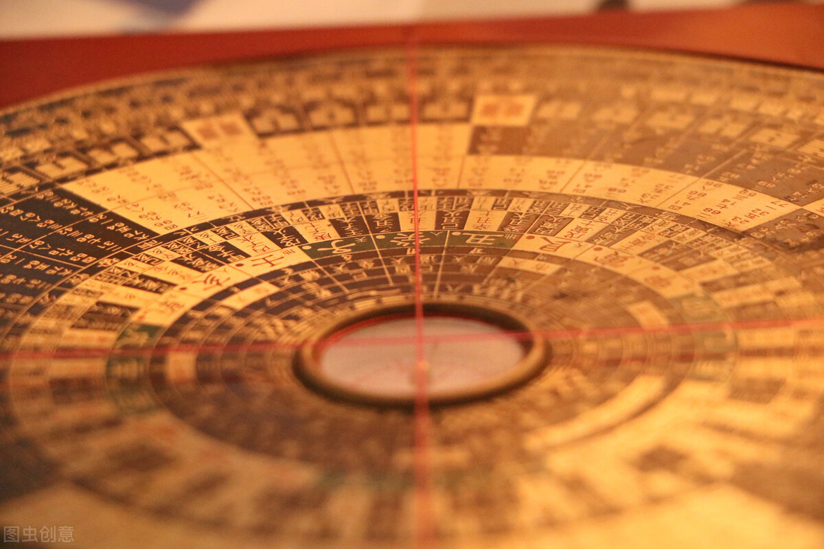 指南针的一端指向北方另一端南方,为什么指南针指向南方