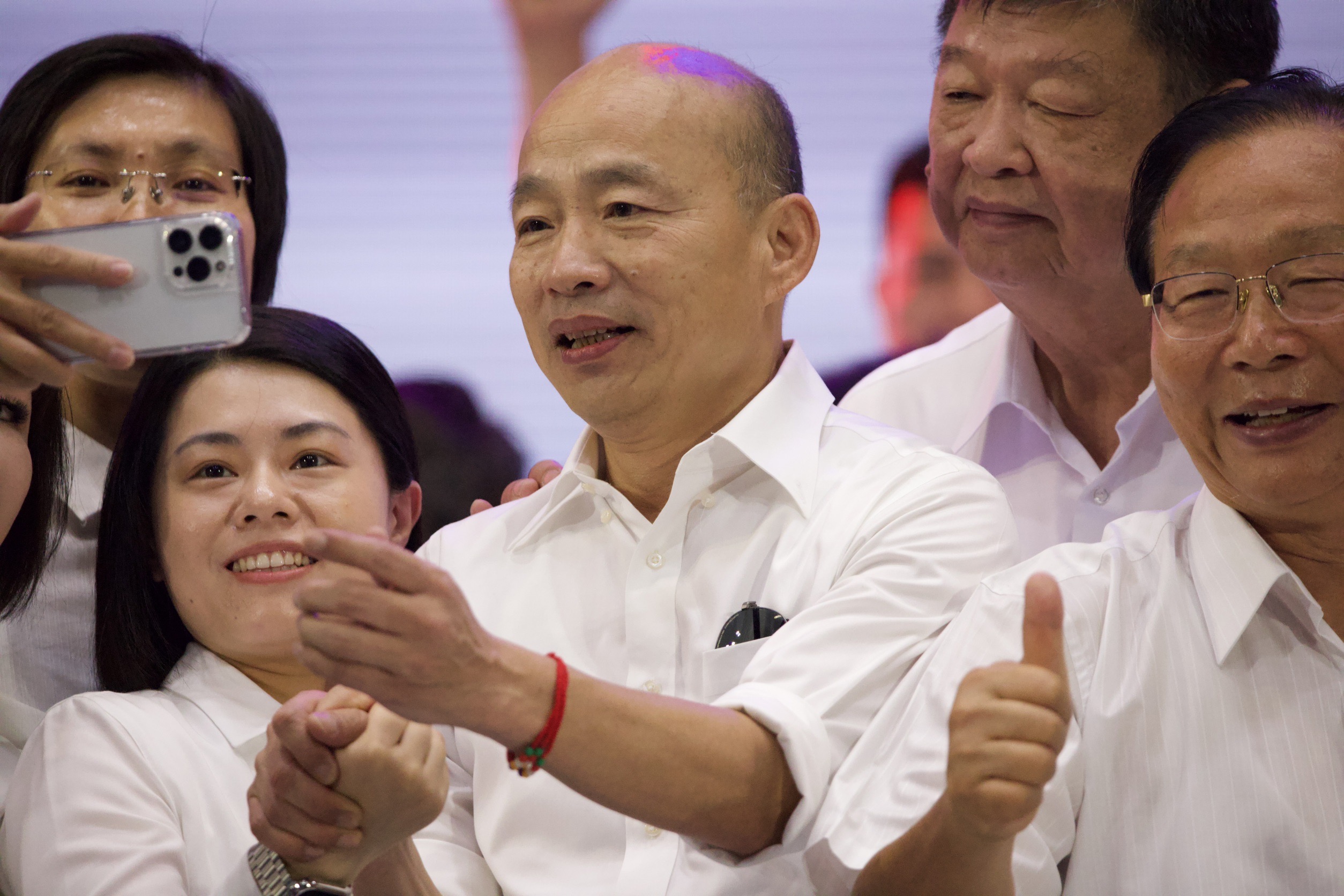 必须表态！国民*党**面对两难困局，不能再当鸵鸟，一味拖延必将失败