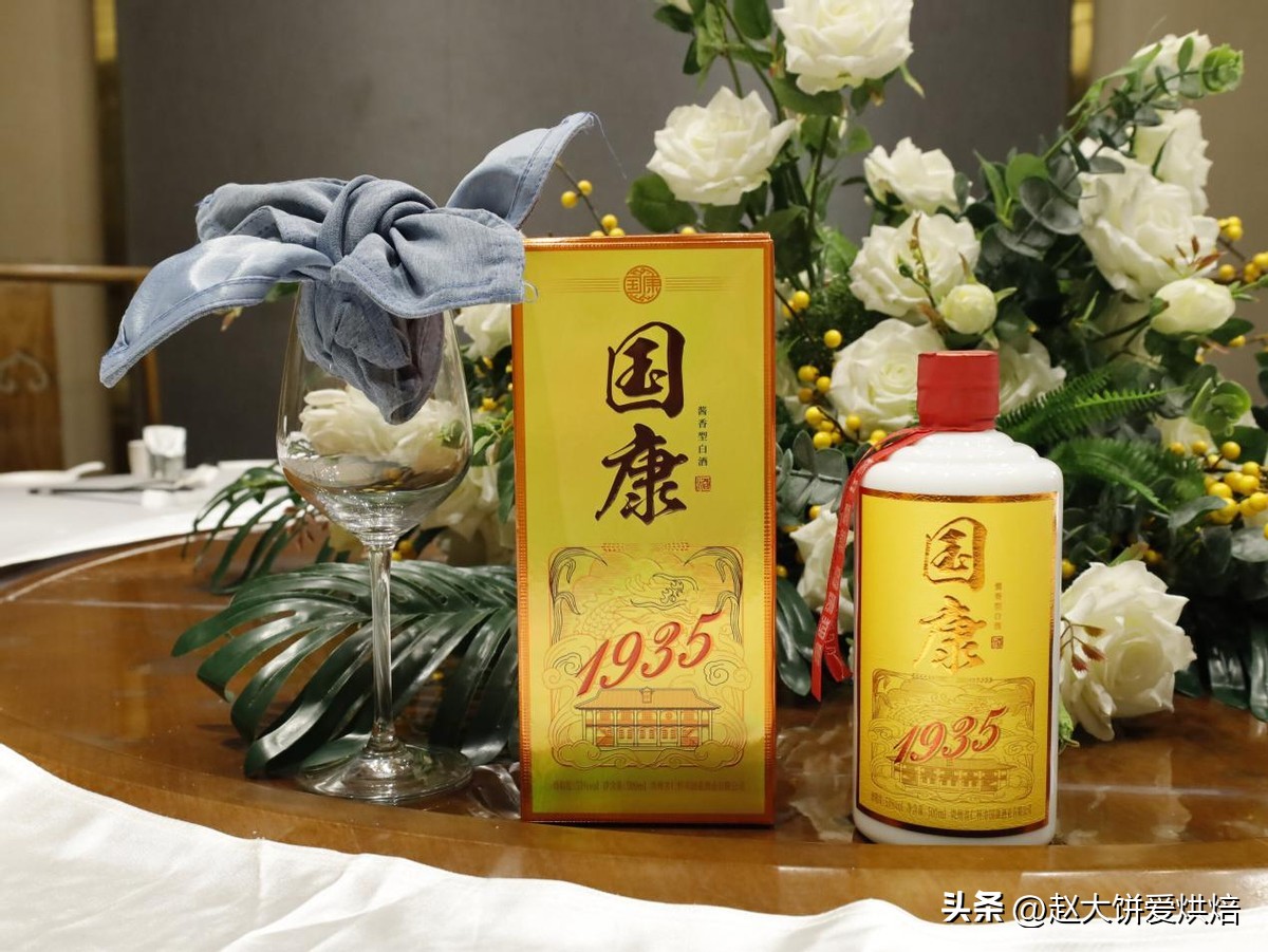 浙江一土豪去广东参加婚礼，因为随礼遭网友热议，这是咋回事？