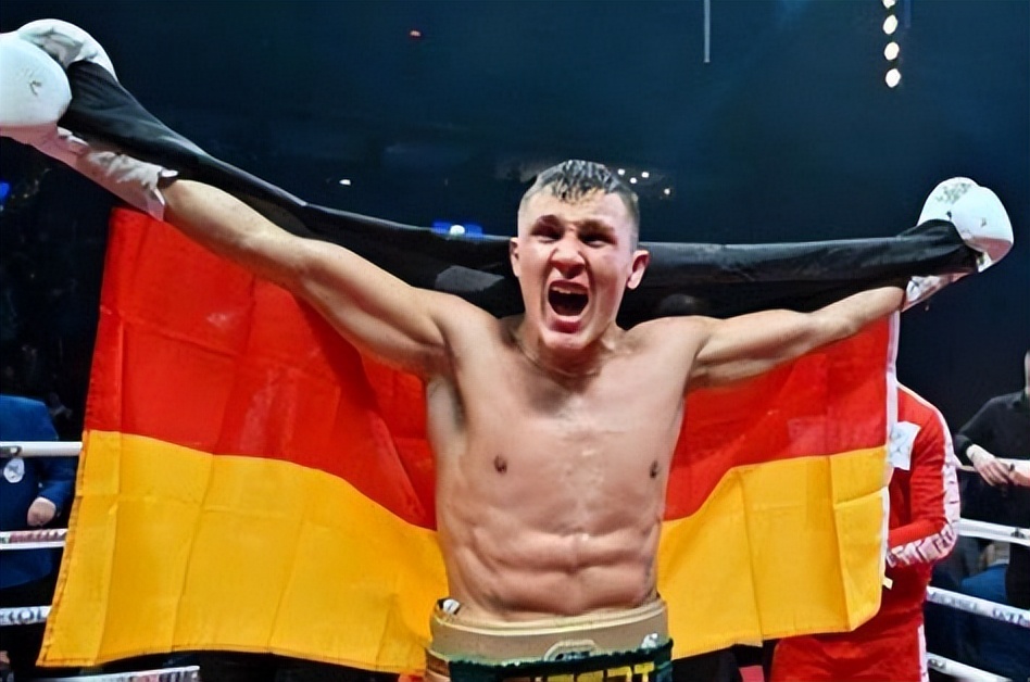 前世界拳王让·帕斯卡在赛后采访中,对裁判打分表达了强烈不满