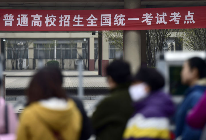 80后的心酸和压力只有自己懂,80后的泪奔回忆视频