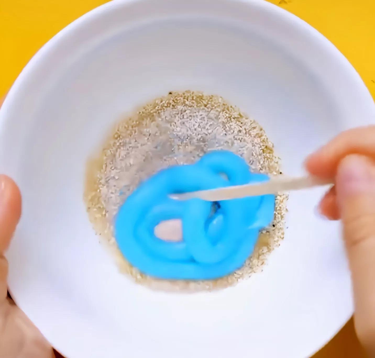 有芯卷纸挂墙上小妙招,无芯卷纸怎么抽芯出来小妙招