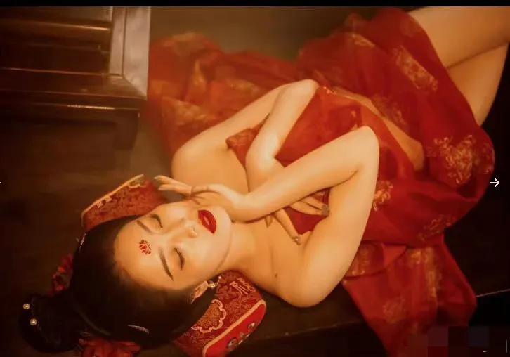 一个月花八九万，中石油“小三”董小姐，“*裤底**”都快被扒光了