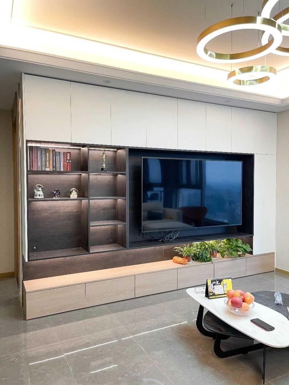 电视背景墙用啥高端大气上档次,电视背景墙用什么材质最简单大气