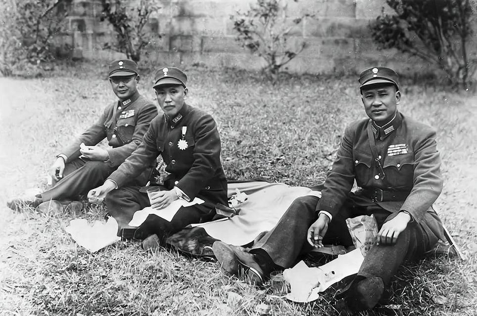 李克农遇国军上校，打了个招呼，周总理怒批李：他若暴露，你负责