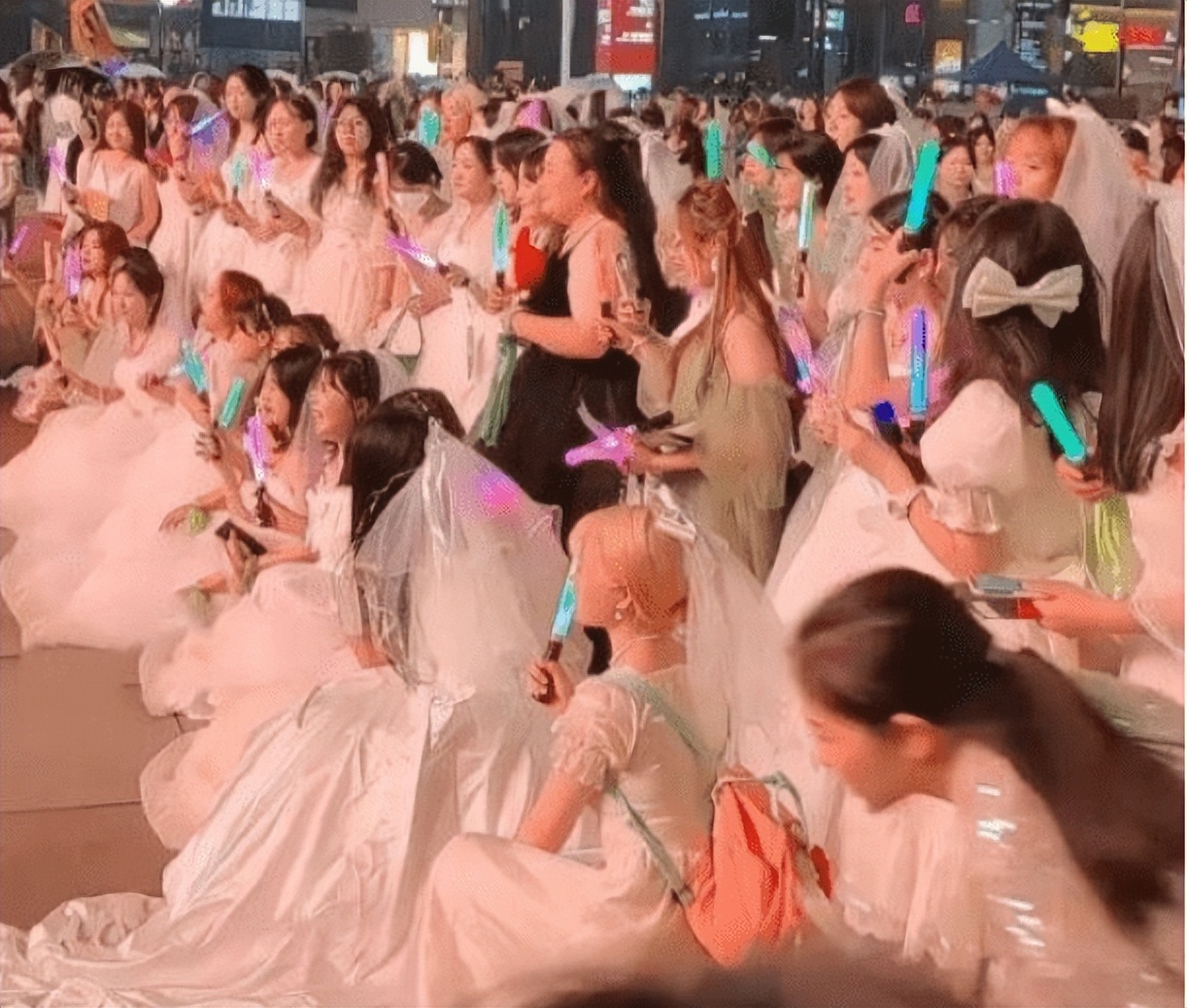 王源重庆演唱会互动,王源18岁重庆演唱会现场