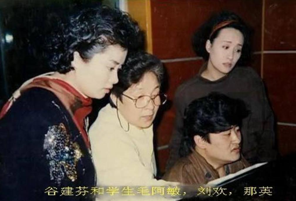 谷建芬的坎坷人生：晚年丈夫爱女相继离世，87岁的她如今怎样了？