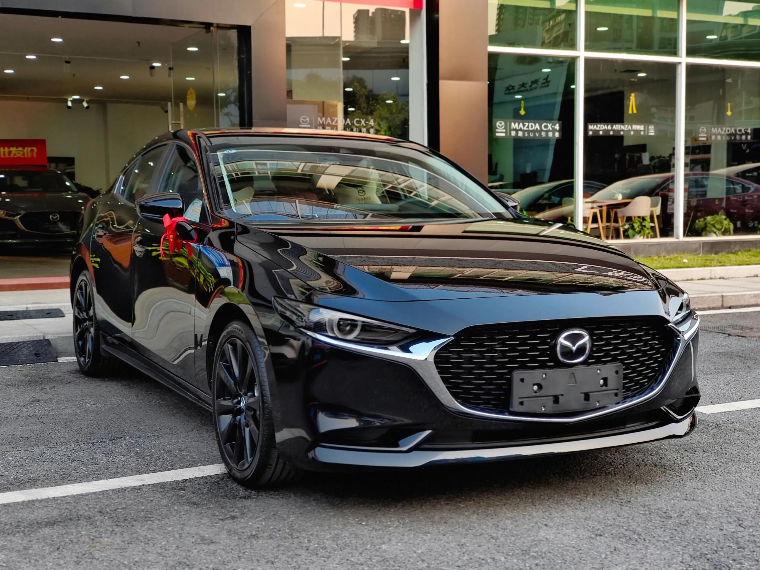 马自达昂克赛拉2021款探店,新一代2022款马自达3昂克赛拉来了