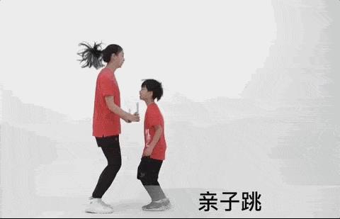 跳绳技巧教学跳绳怎么才能不绊绳,跳绳的正确姿势和标准动作小孩