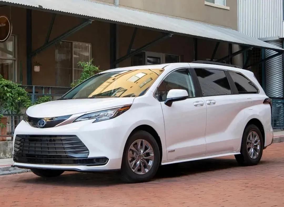最适合长途旅行混动力的五座mpv,搭载混合动力的7座mpv