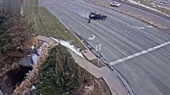 “你以为女生睡觉都是靠着男票？为你解锁更多姿势！”