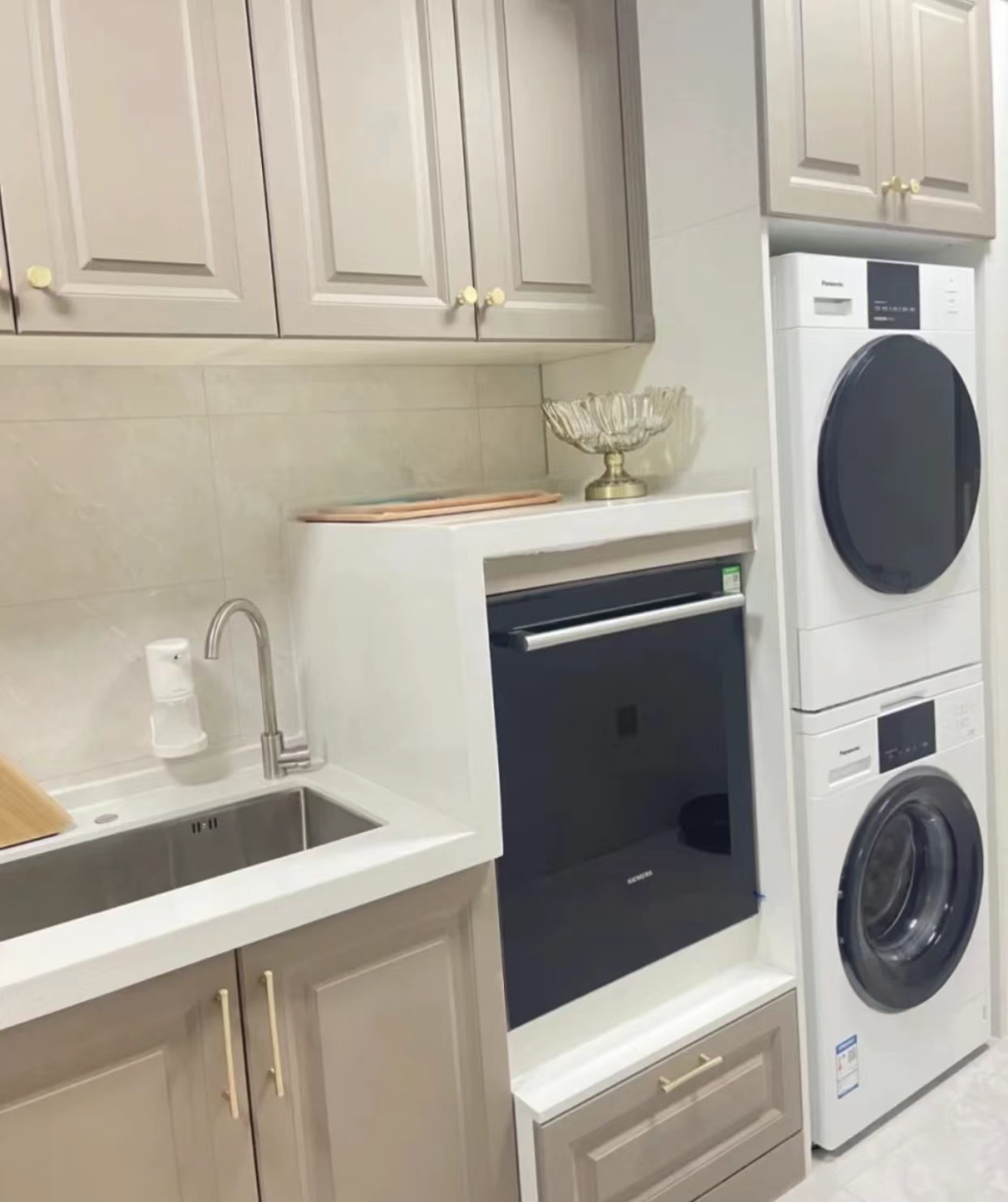 隐藏式智商税,阳台做隐藏式晾衣架是不是智商税