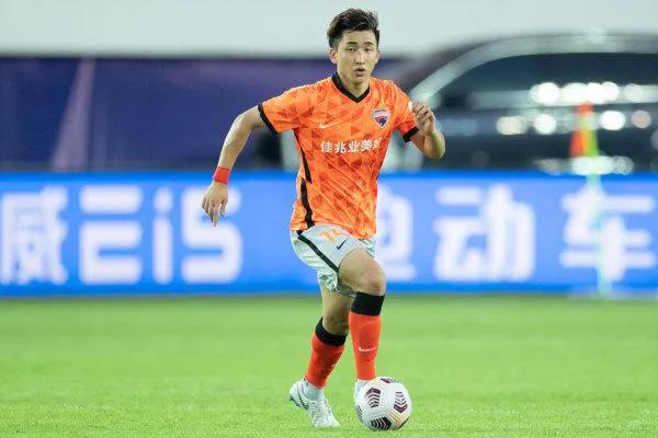 日籍教练足球,曝申花教练组新人已到位