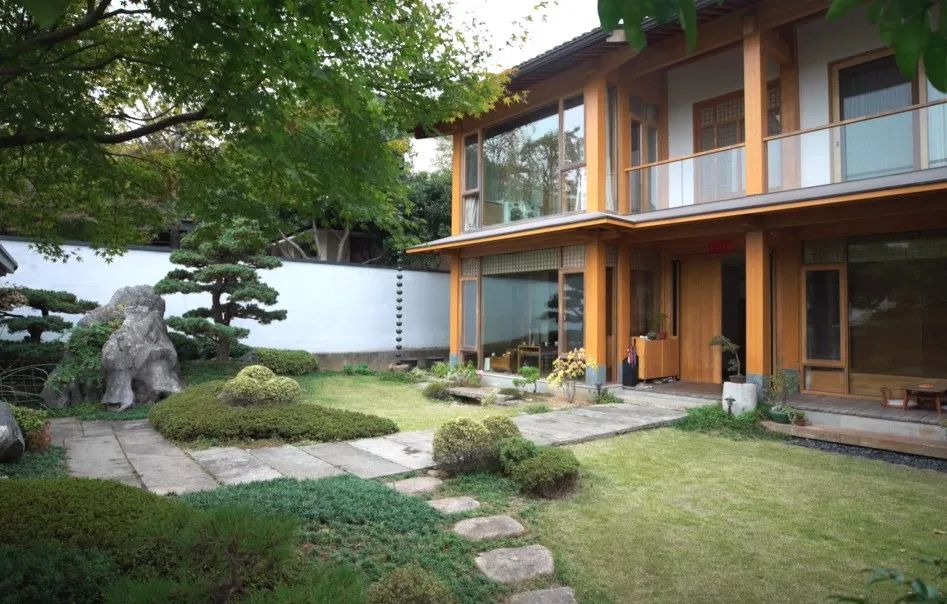 他用古法造400平方米房子,他用古法造400私宅