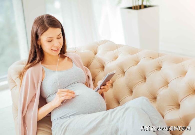 手电筒光照胎教的正确做法,孕妈用手电筒照胎教