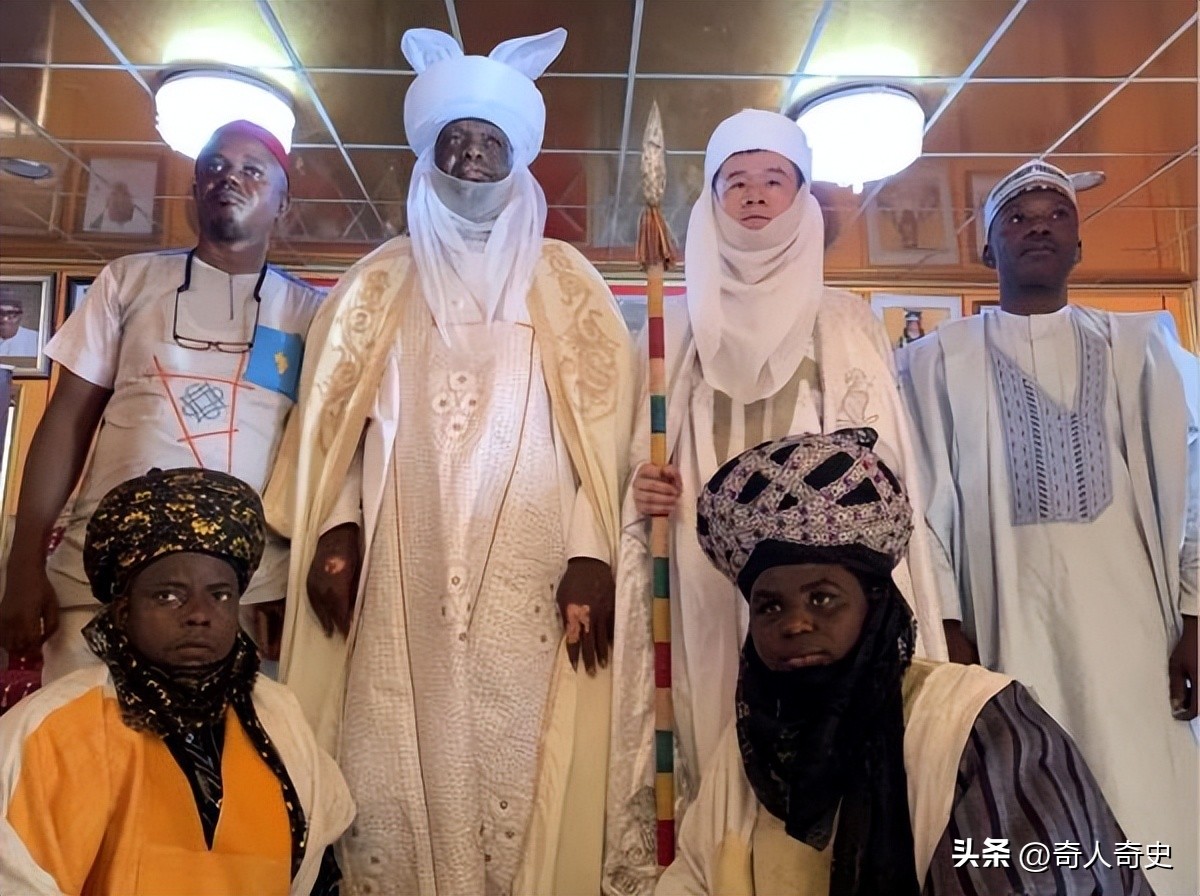 2019年，河南小伙意外当上非洲“酋长”，坐拥百亩地