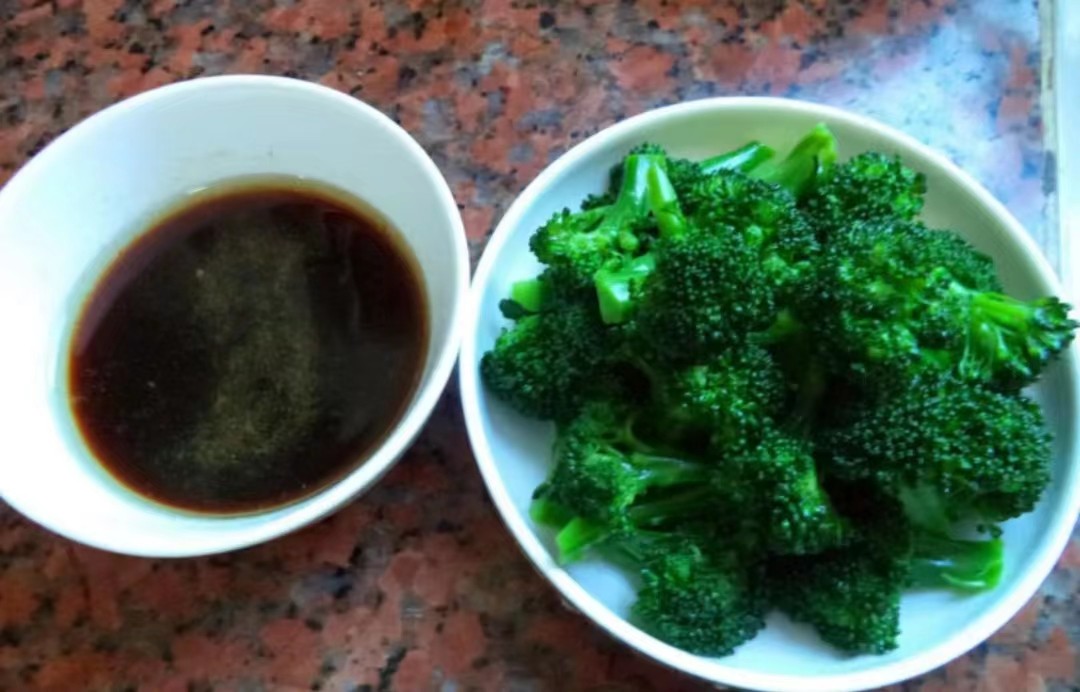 番茄丝瓜毛豆适合减肥,减脂期青菜和番茄怎么吃