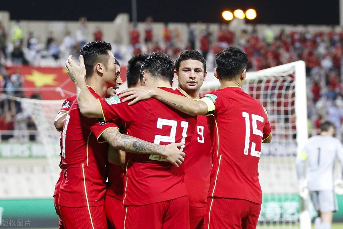 耐克为国足提供队服,耐克为世界杯球星定制的球鞋