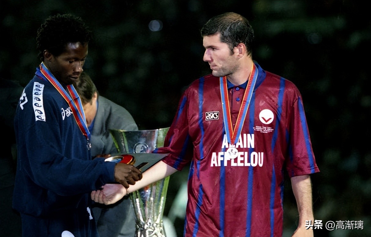 艺术足球齐达内伯纳乌,艺术足球大师都有谁