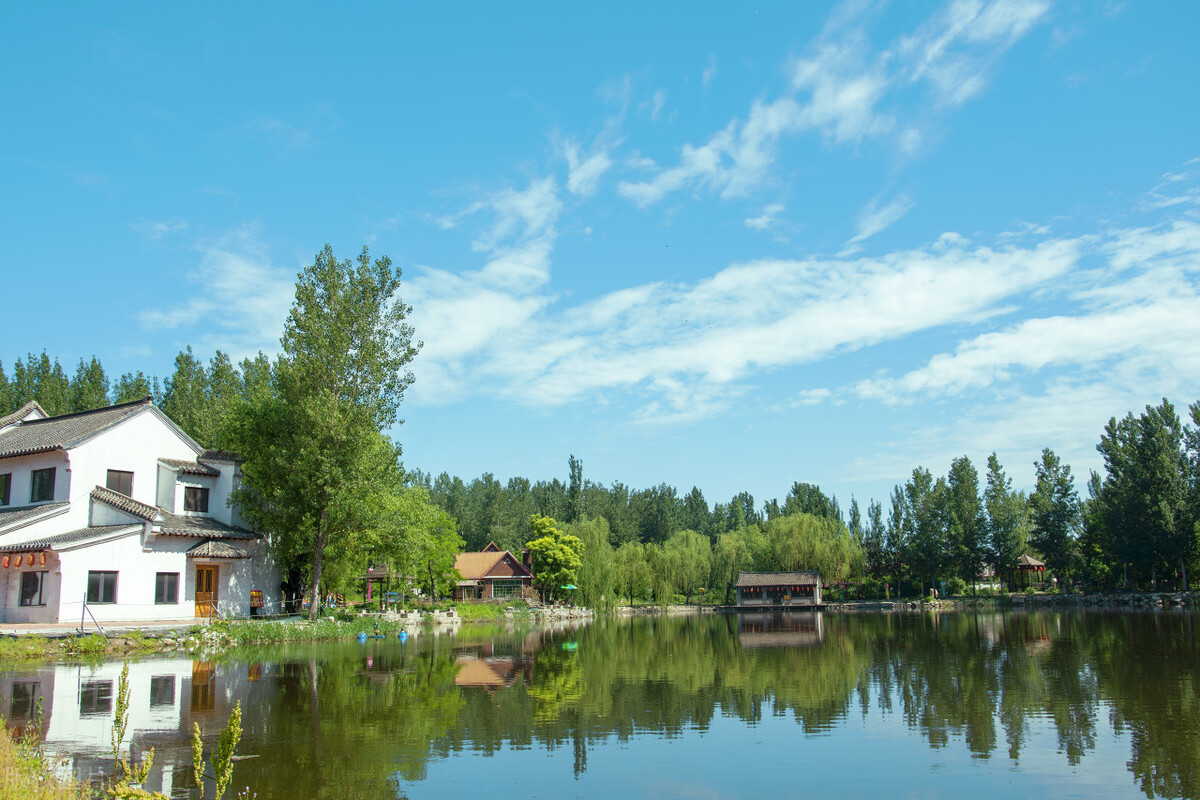 冬天哪里温泉度假村最好,泡温泉地方推荐室内温泉