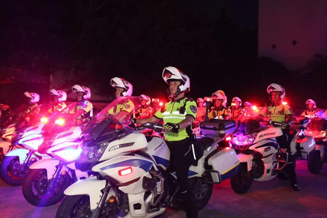 夏季行动丨吹响平安集结号！三亚市公安局启动夏夜治安巡查宣防第一次集中统一行动