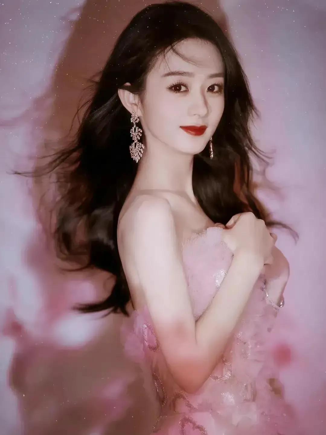 和金主私下怀子，拉男明星假结婚，这个85小花到底是谁？