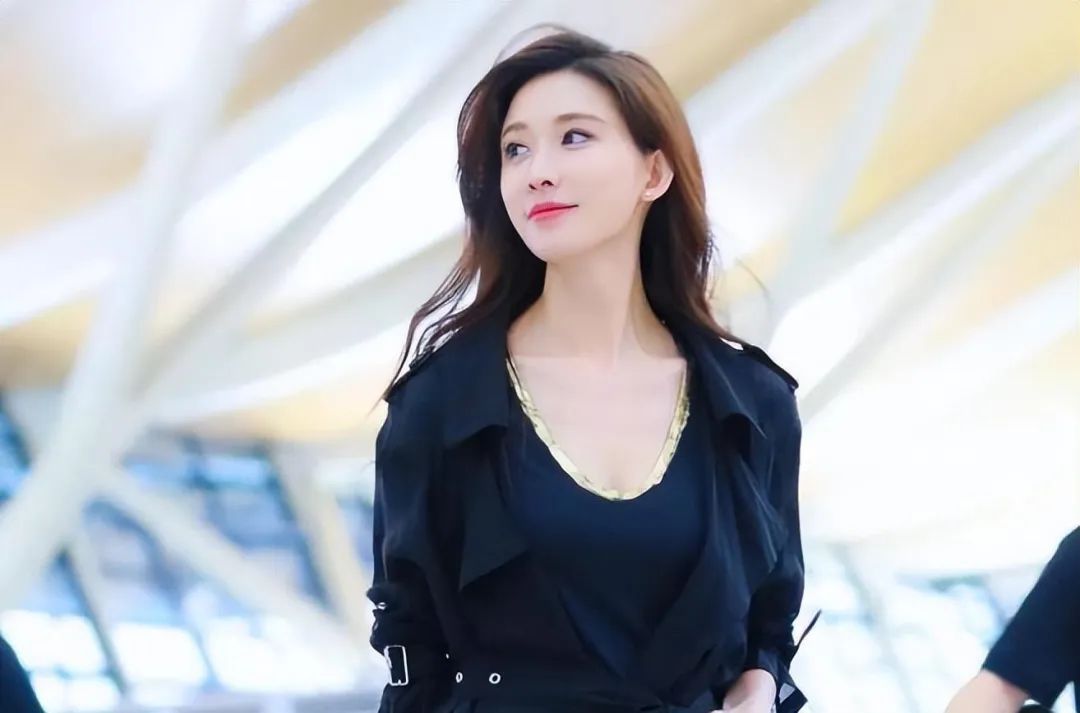 顶流明星整容，男星妻子被婆家虐待，除了汪小菲，这四个瓜也精彩