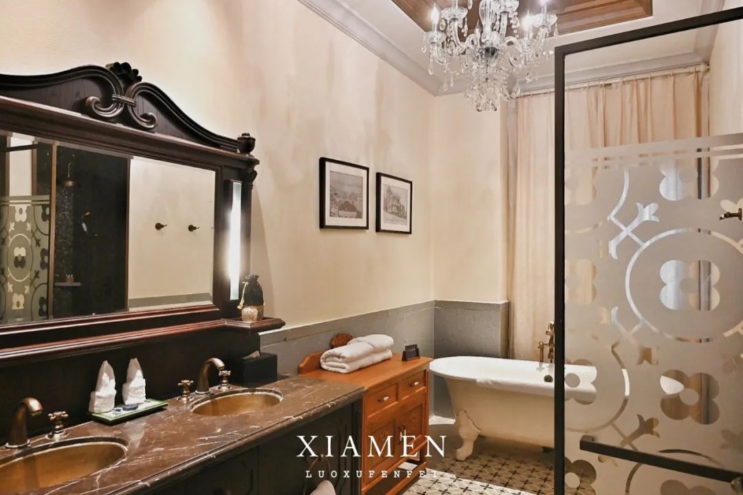 住进鼓浪屿百年老别墅,住进鹭岛酒店