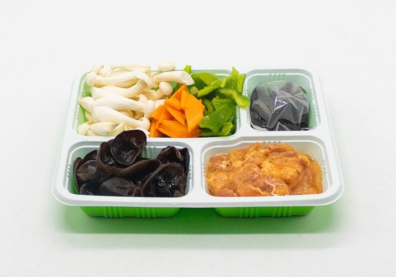 90后小伙辞职卖菜2个月赚18.5万，3个人加工生鲜半成品，忙不过来