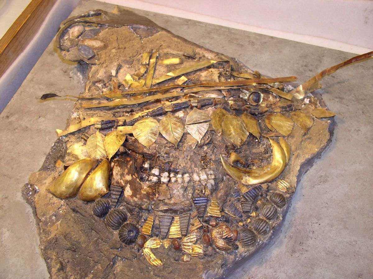 青铜时代的高科技：乌尔王陵的稀世遗珍之六PG1237大殉葬坑的珠宝