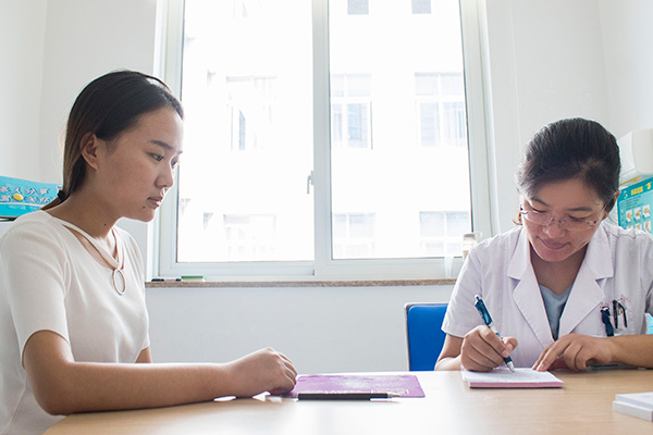 宫颈癌筛查报告显示CIN1级，什么情况？到底要不要治？答案很简单