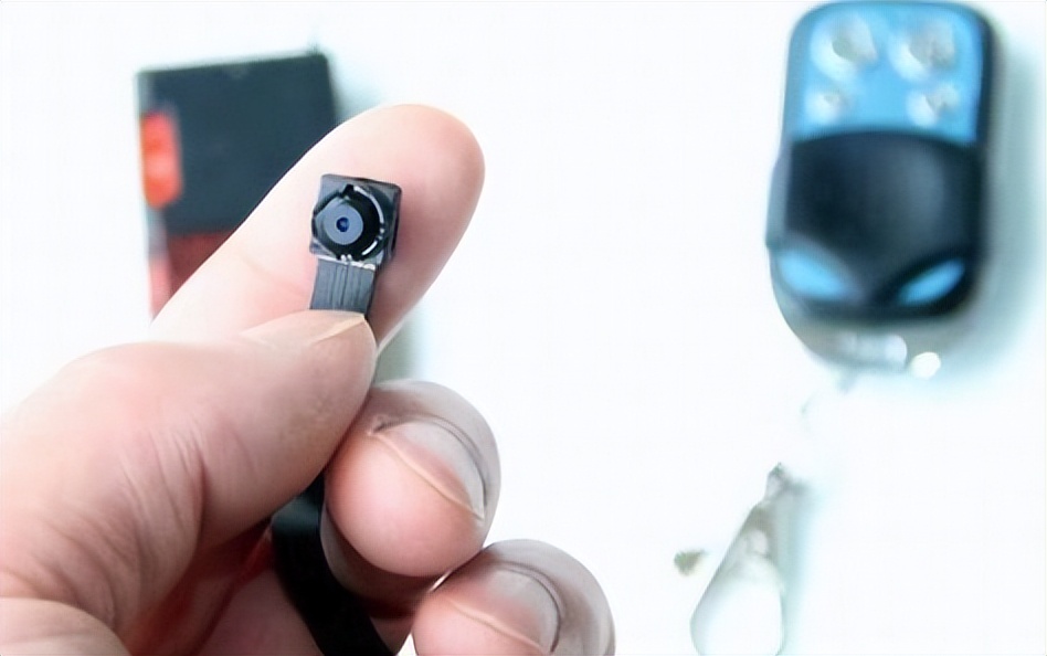 警方谈毛绒玩具有摄像头,玩具中惊现摄像头