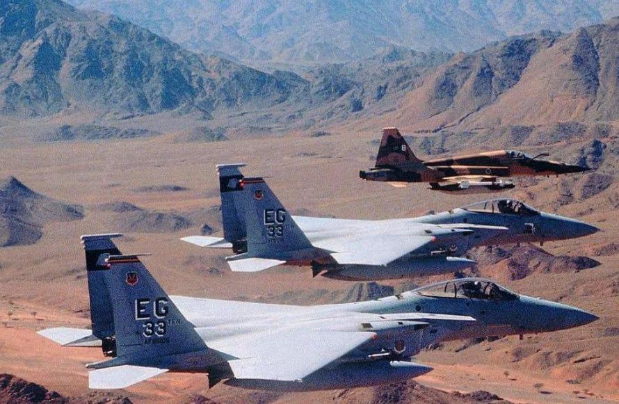 昆明航空的美国女机长金贝丽,美国飞行员金贝丽在中国的生活