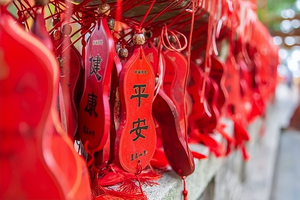 买闰月鞋有什么讲究 (给妈妈买的闰月鞋有什么说法)