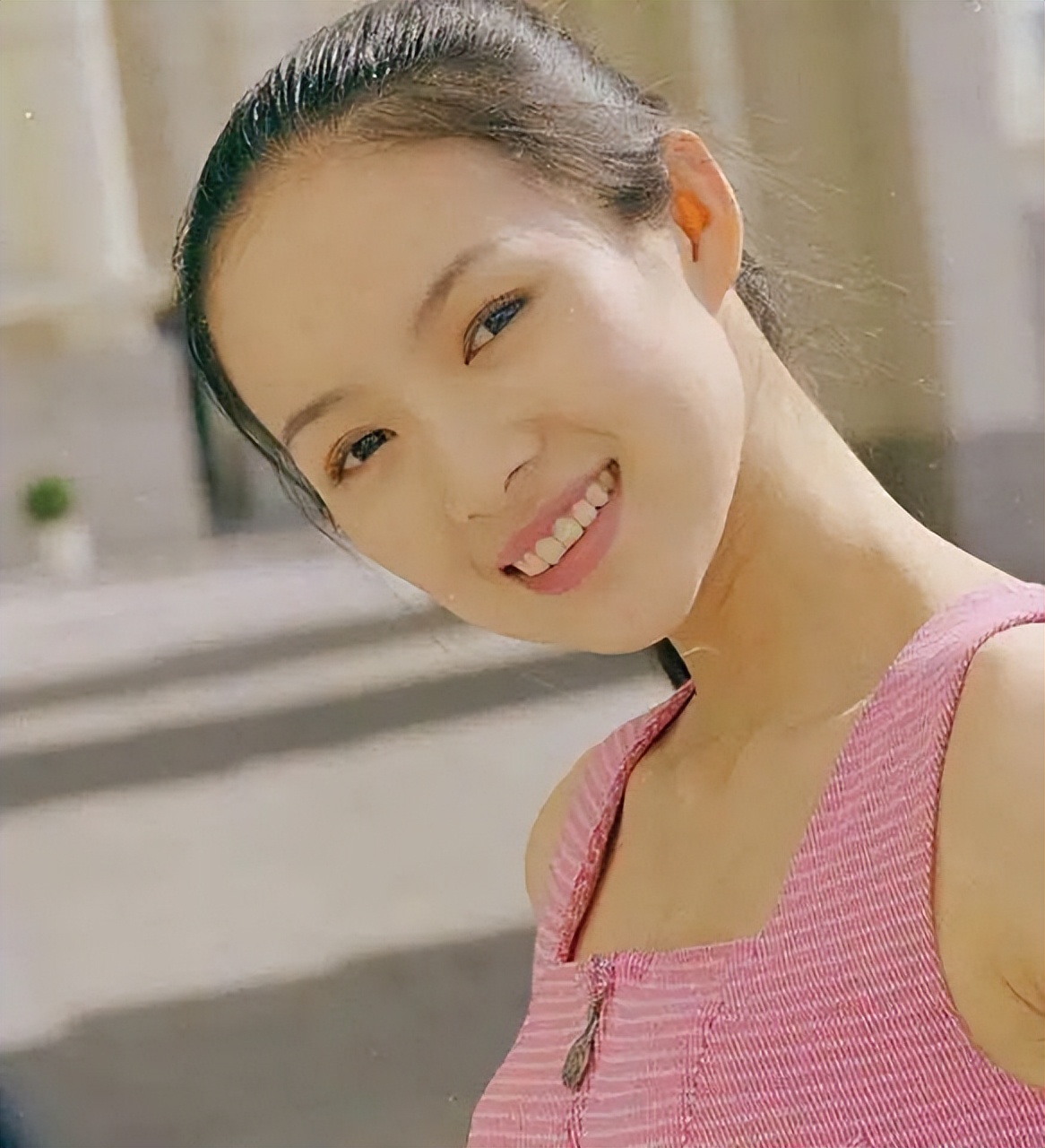 17岁上北大的他,他十七岁考上清华22岁生子