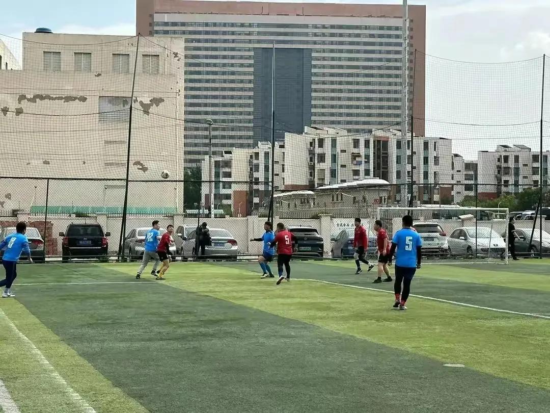 机关队施巧计以逸待劳门前杀千里奔无力回天