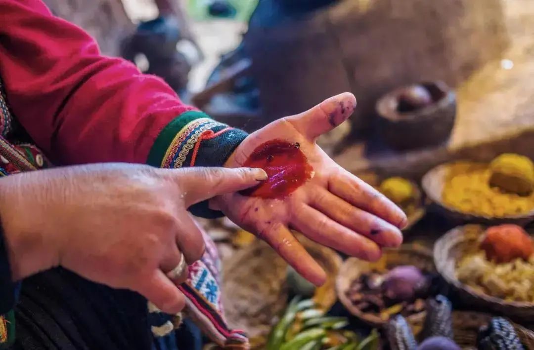 选择就像五彩斑斓的颜料,五彩斑斓的黑颜料