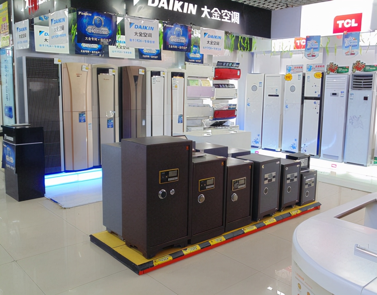 在网上买家电质量可靠吗,网上买家电和实体店有区别吗