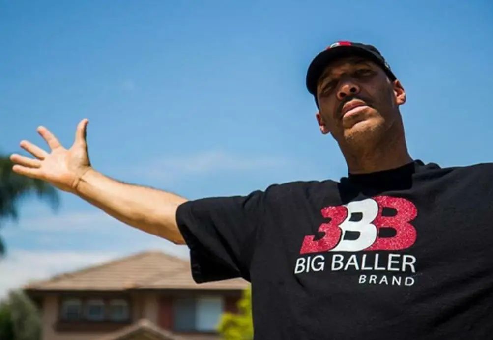 nba球员上脚的奇葩鞋,nba球星穿的奇葩球鞋