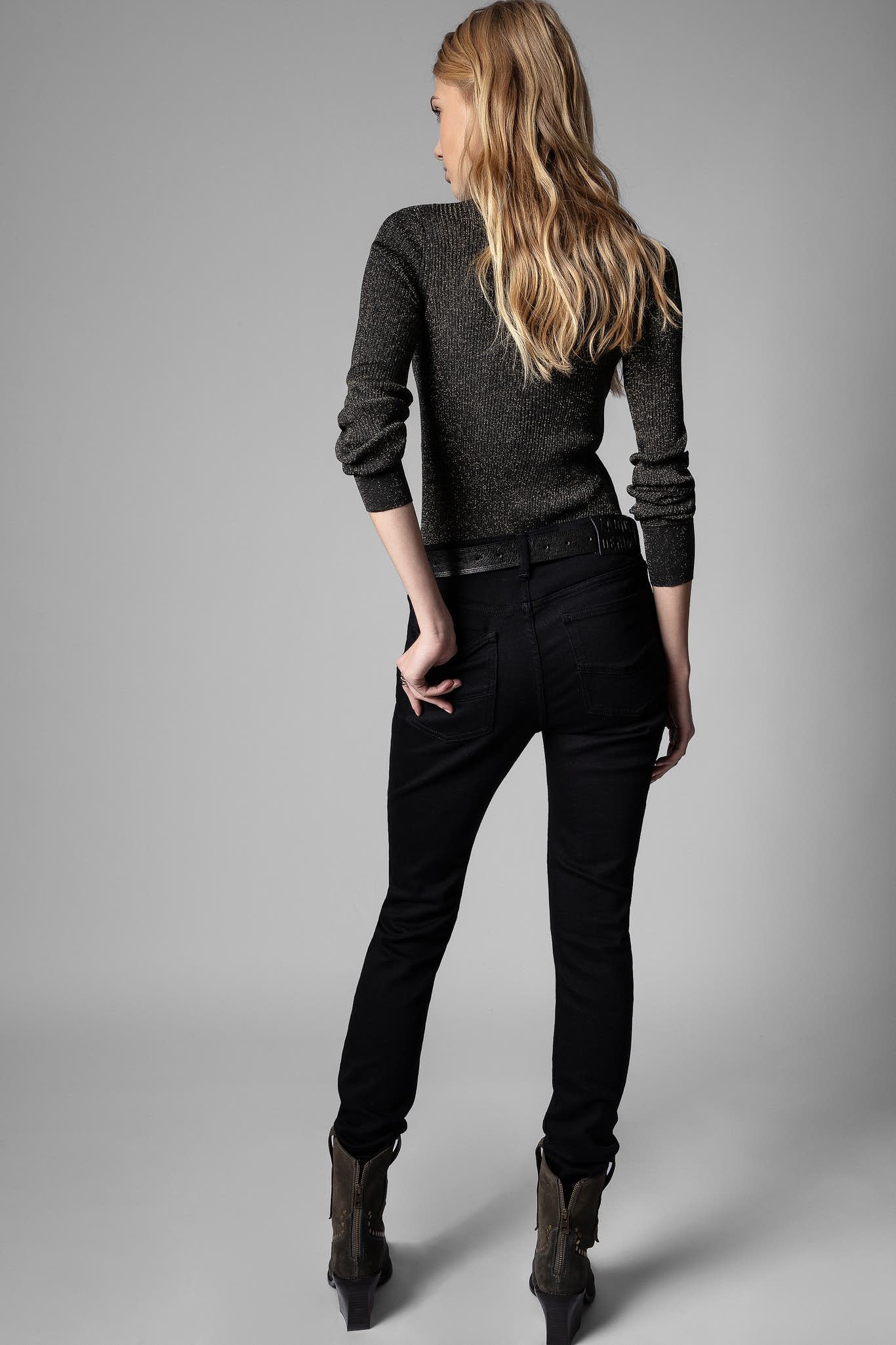 摆脱束缚释放自己,摆脱束缚穿出自我潮流男士之选