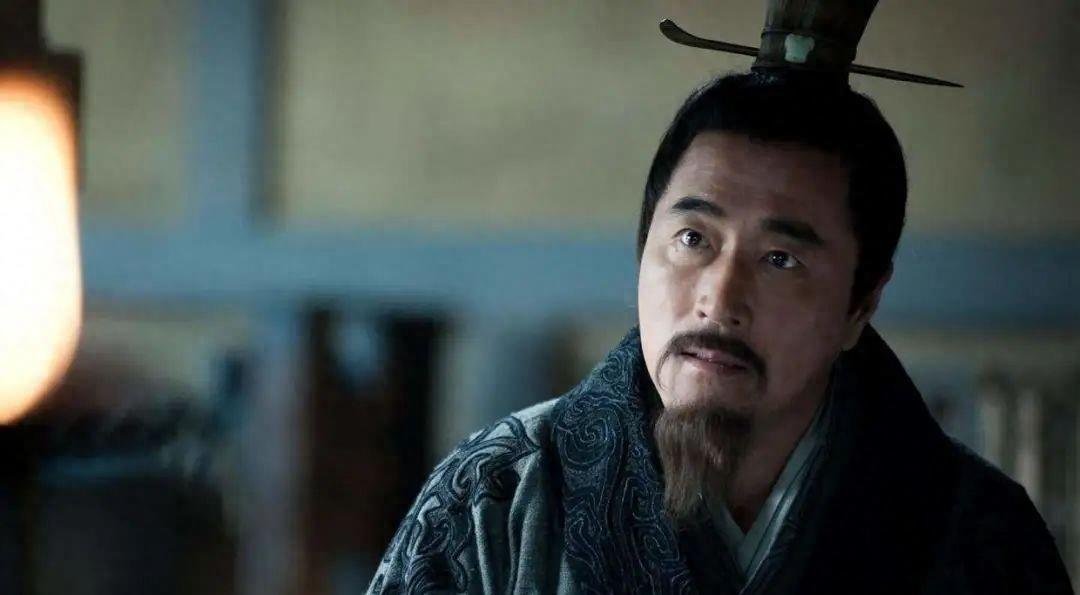 韩信被一群宫女打死,韩信被宫女用筷子杀死