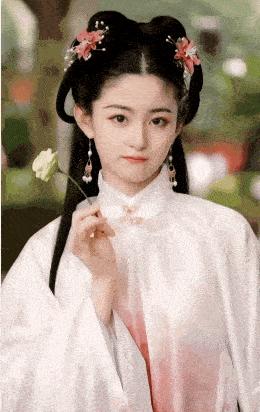 白鹿许凯绯闻什么时候的,许凯和周冬雨有绯闻吗