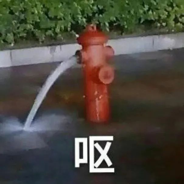 我要打游戏了等一会再聊表情包,不要打扰老子打游戏的表情包