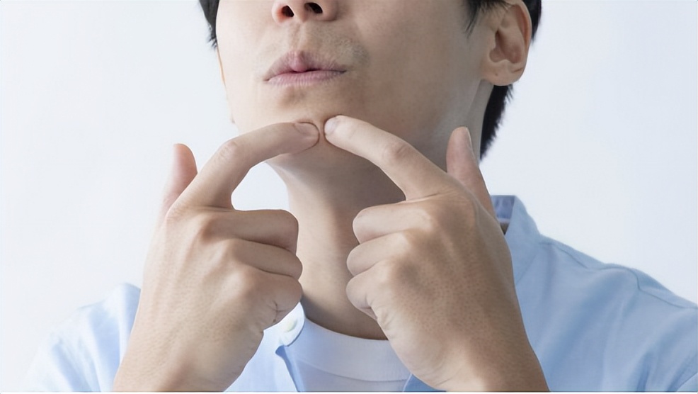 痘痘反复长痘印消不掉怎么办,3到4年青春痘反反复复用什么药好