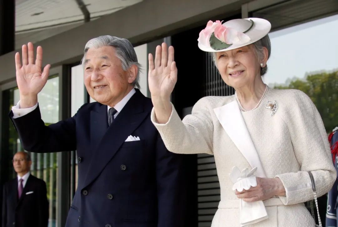 日本明仁天皇心衰急救，曾在任上公布癌症病情