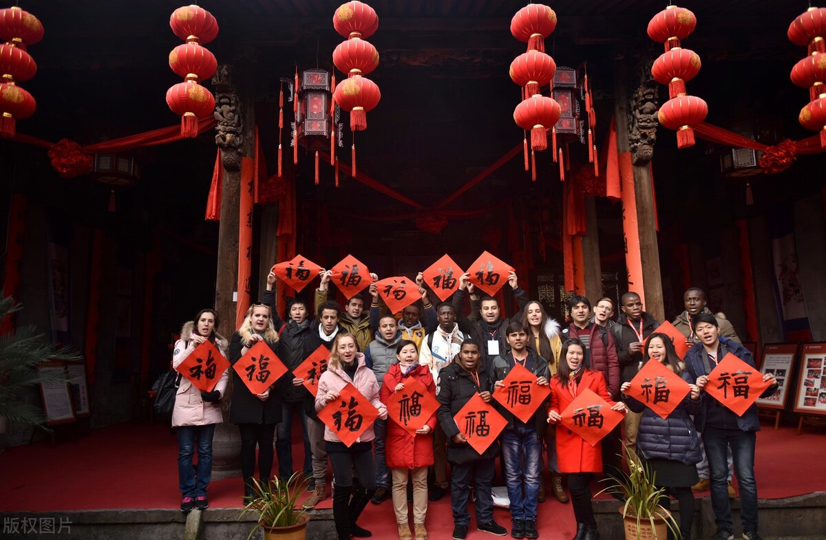 大年三十老人守岁寓意,民间大年三十为什么要守岁