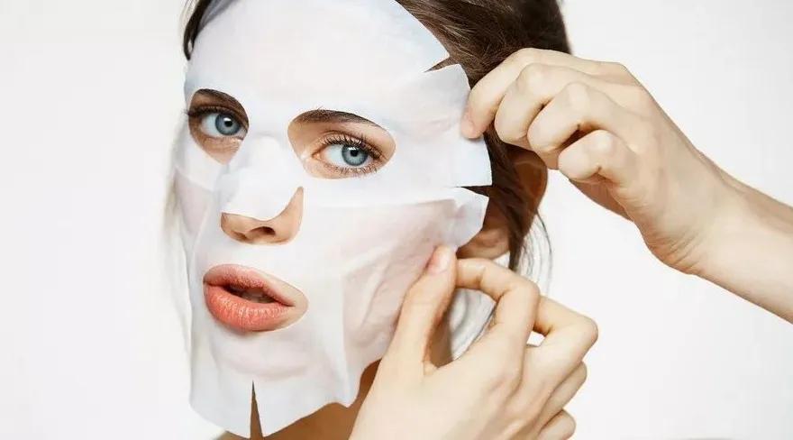 脸敷了面膜还是很干,脸很干敷完面膜之后还是脱皮